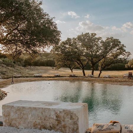 Hummingbird Haus - Hill Country Views On 20 Acres With Firepit Villa Spring Branch Buitenkant foto