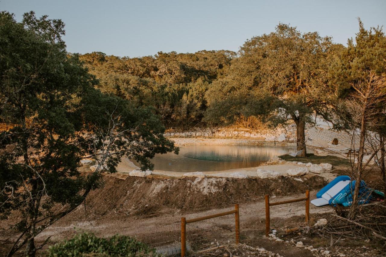 Hummingbird Haus - Hill Country Views On 20 Acres With Firepit Villa Spring Branch Buitenkant foto
